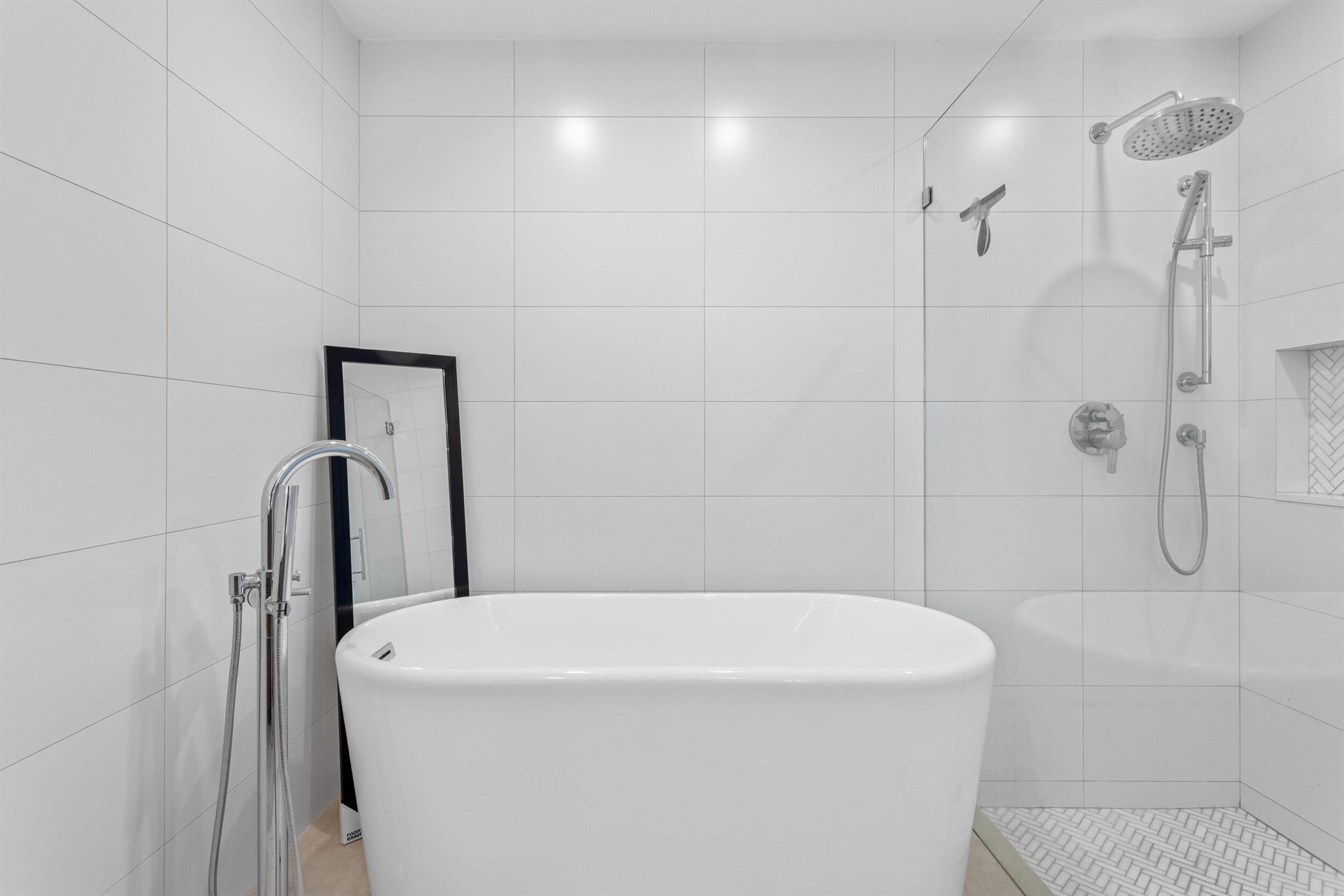 309 E Ocean Avenue 302