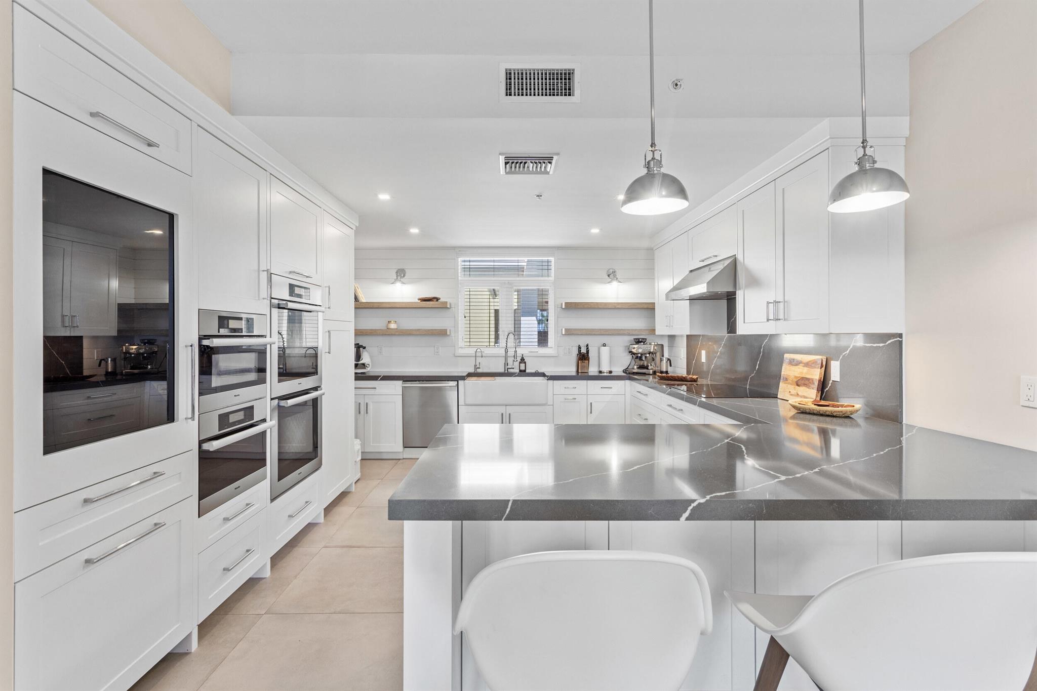 309 E Ocean Avenue 302