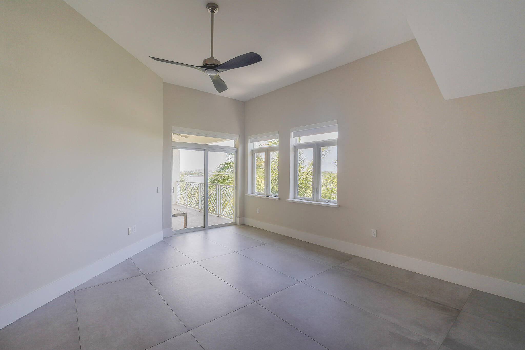 309 E Ocean Avenue 302