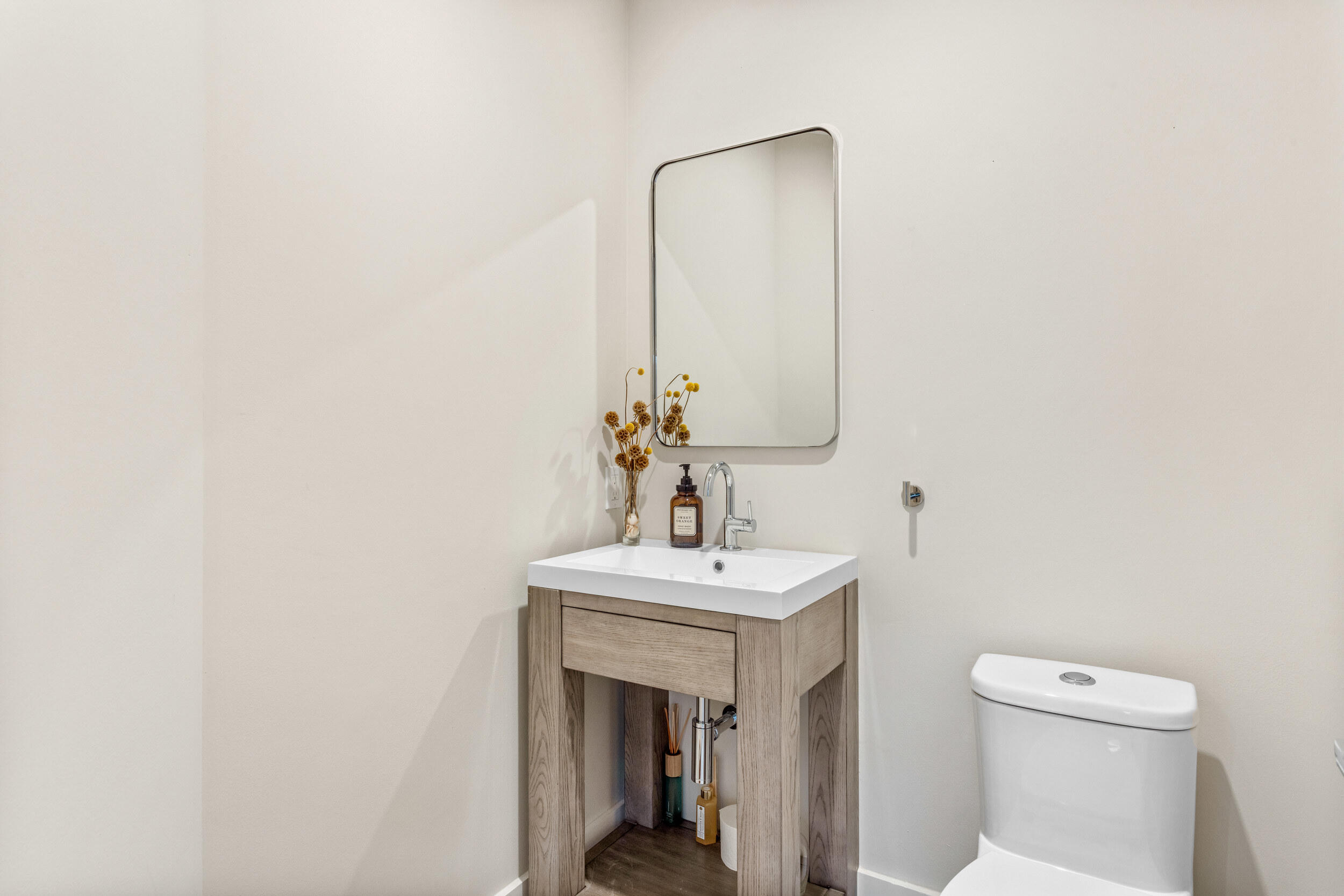 309 E Ocean Avenue 302