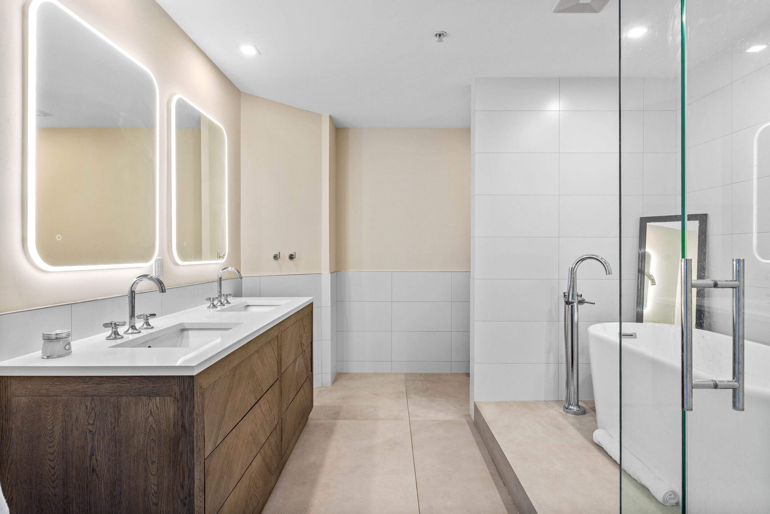 309 E Ocean Avenue 302