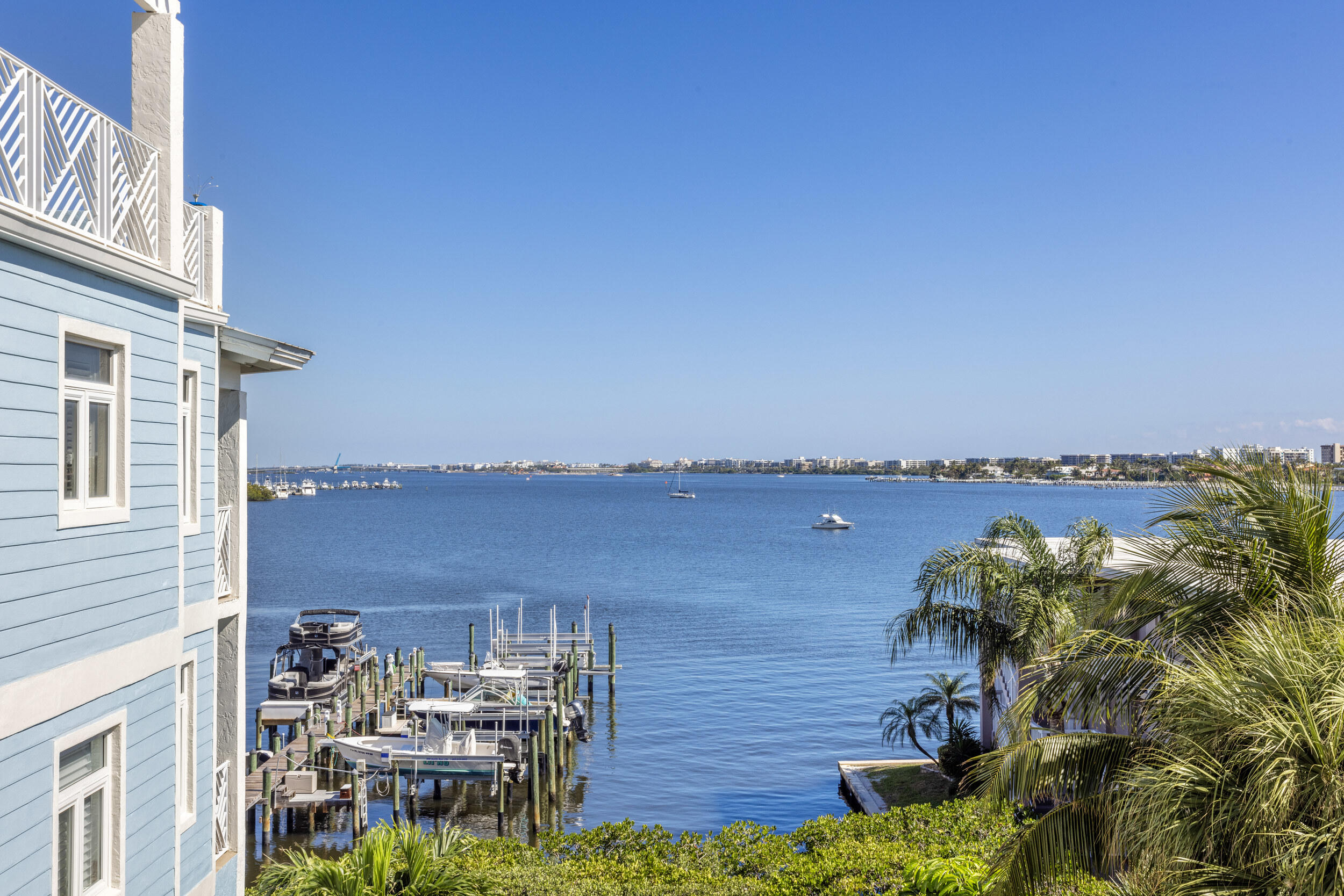 309 E Ocean Avenue 302