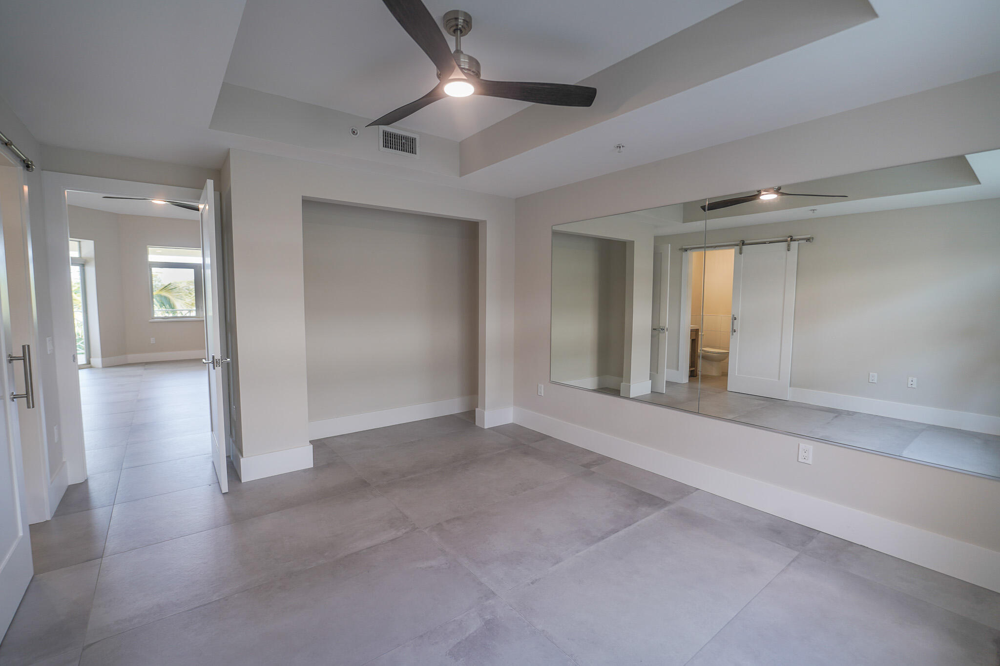 309 E Ocean Avenue 302