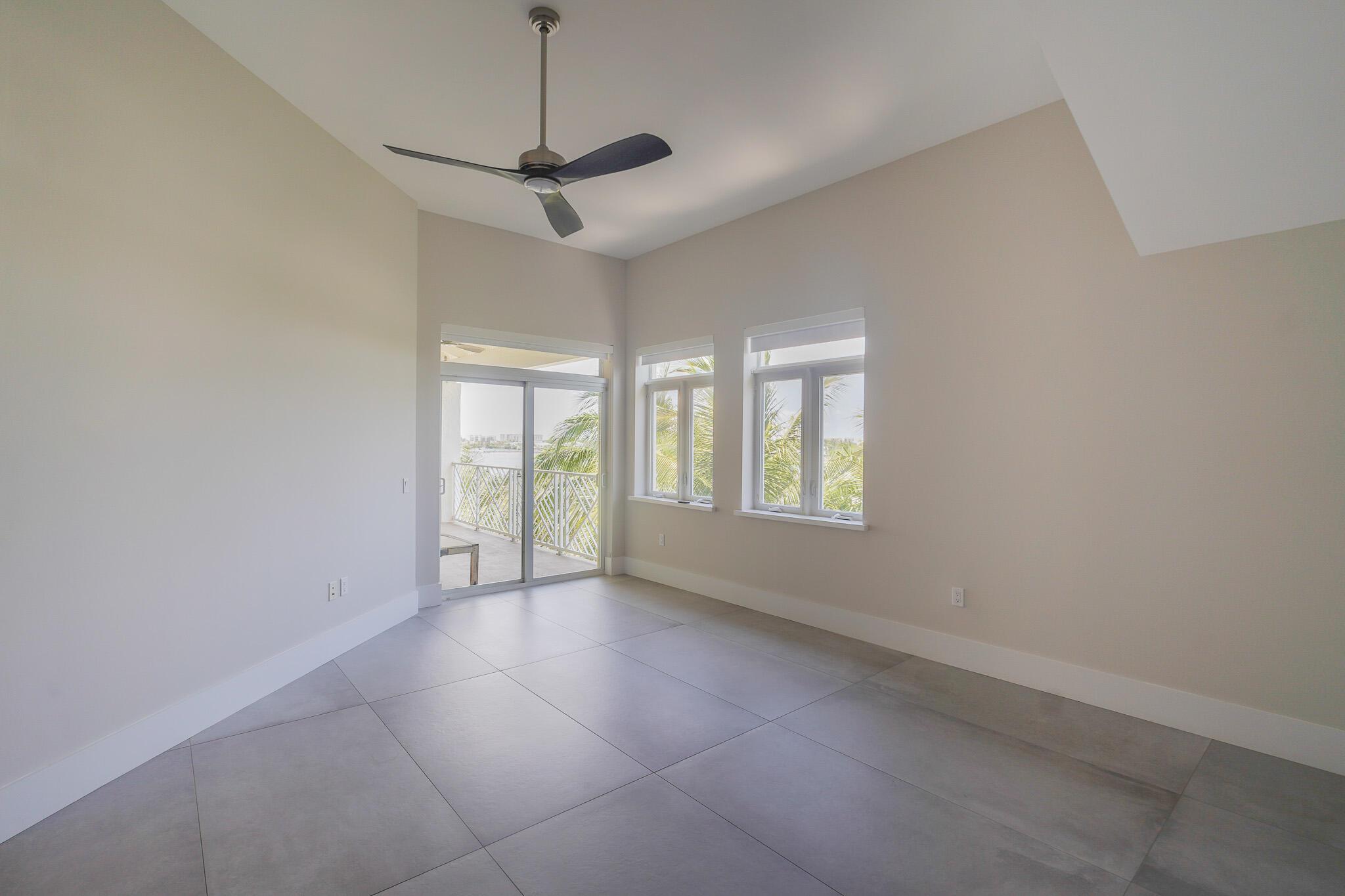 309 E Ocean Avenue 302