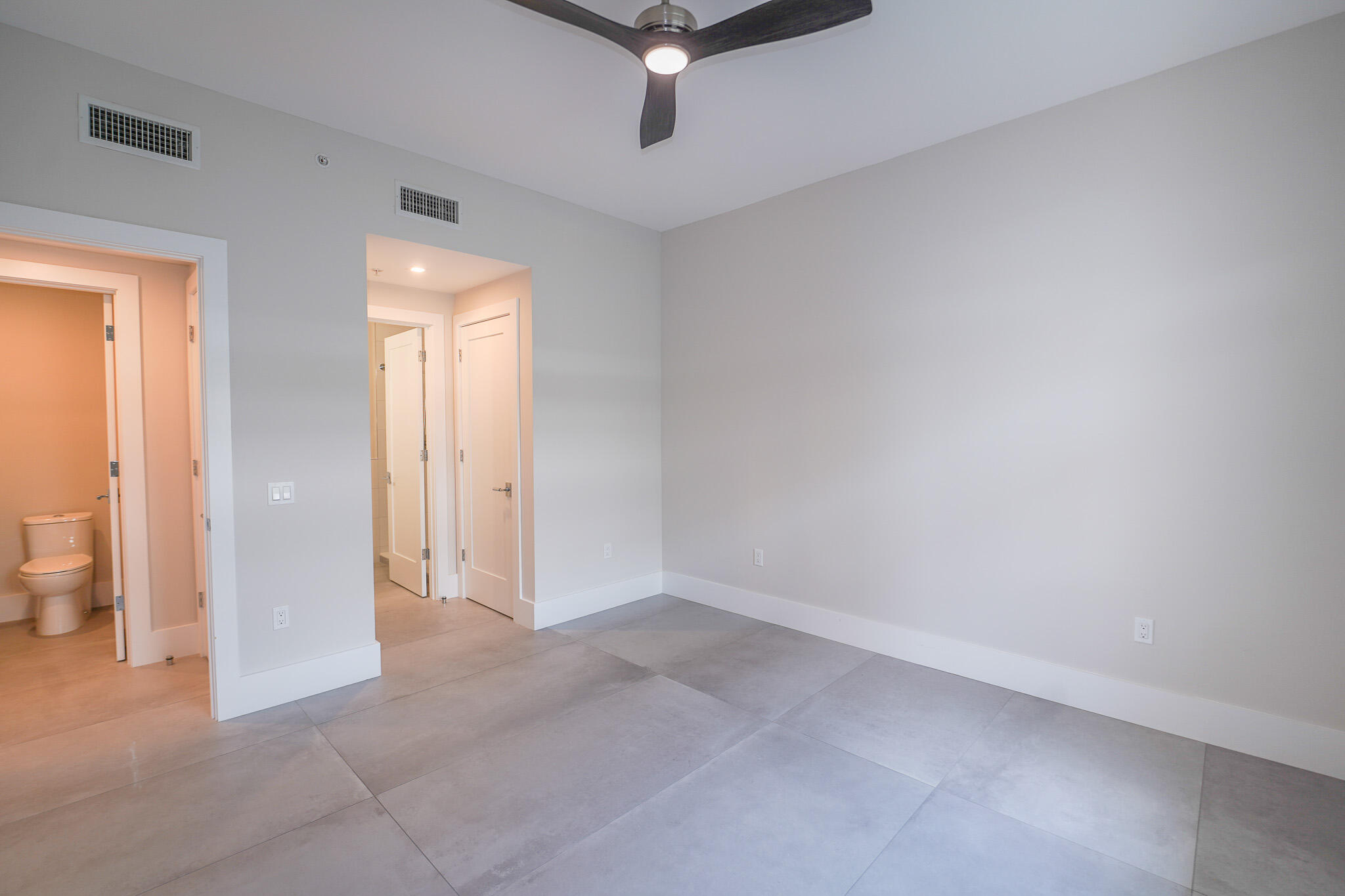 309 E Ocean Avenue 302