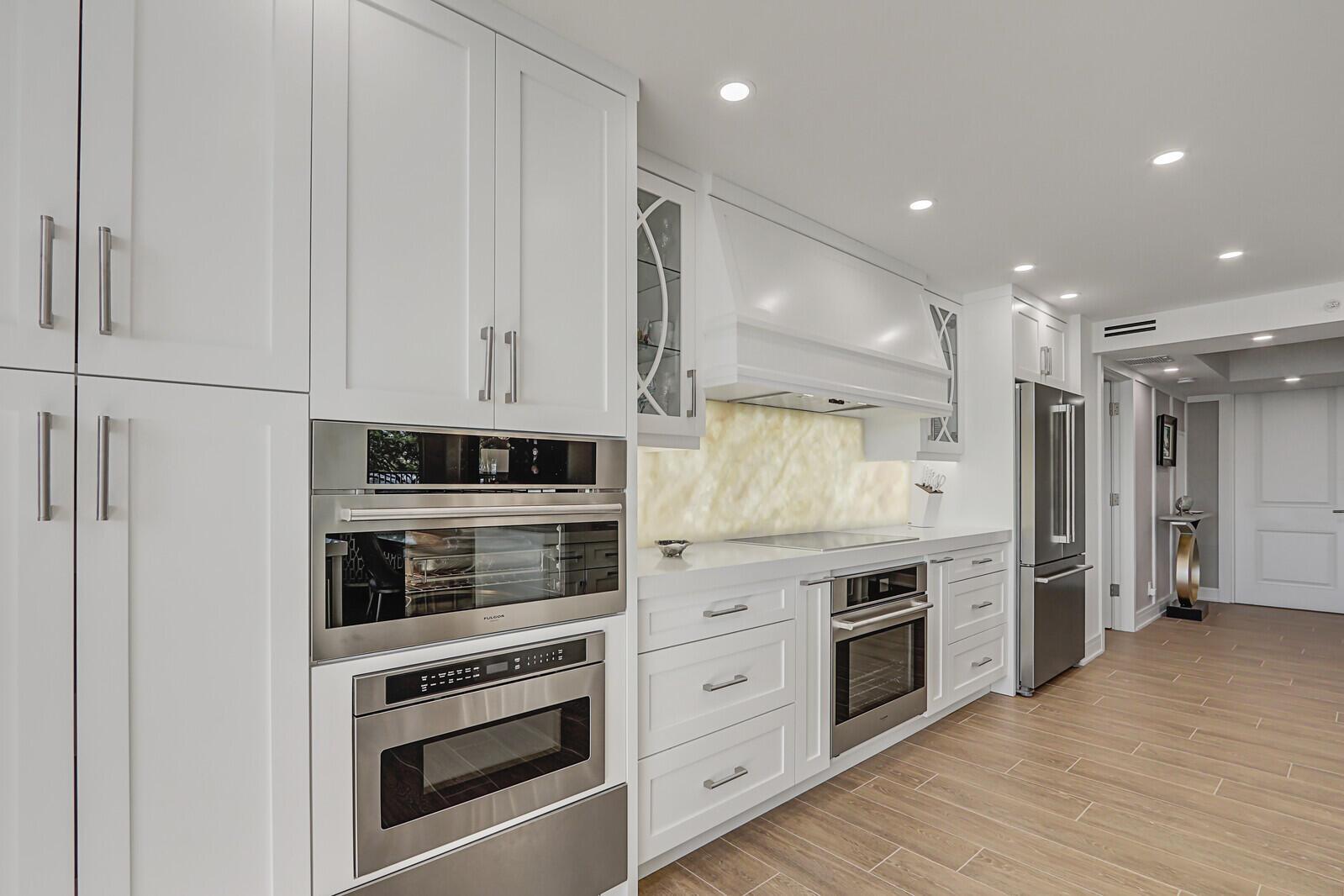 1000 N Us Highway 1 El201