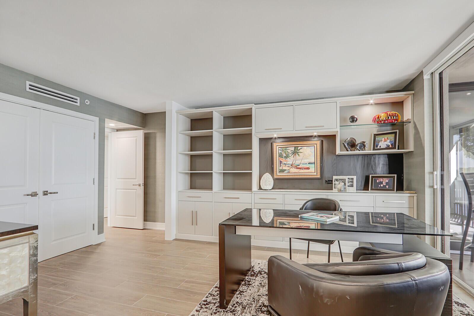 1000 N Us Highway 1 El201