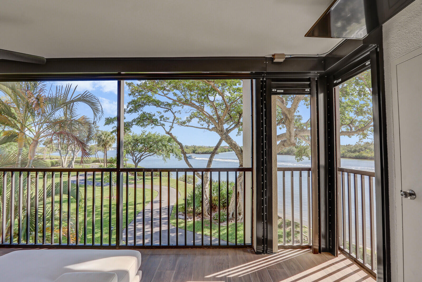 1000 N Us Highway 1 El201