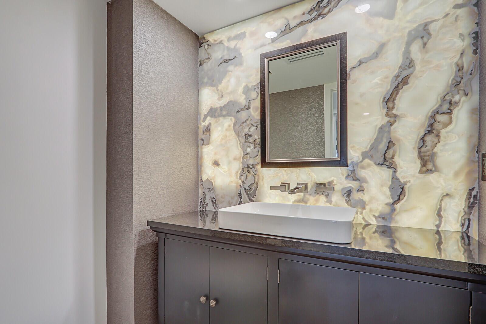 1000 N Us Highway 1 El201