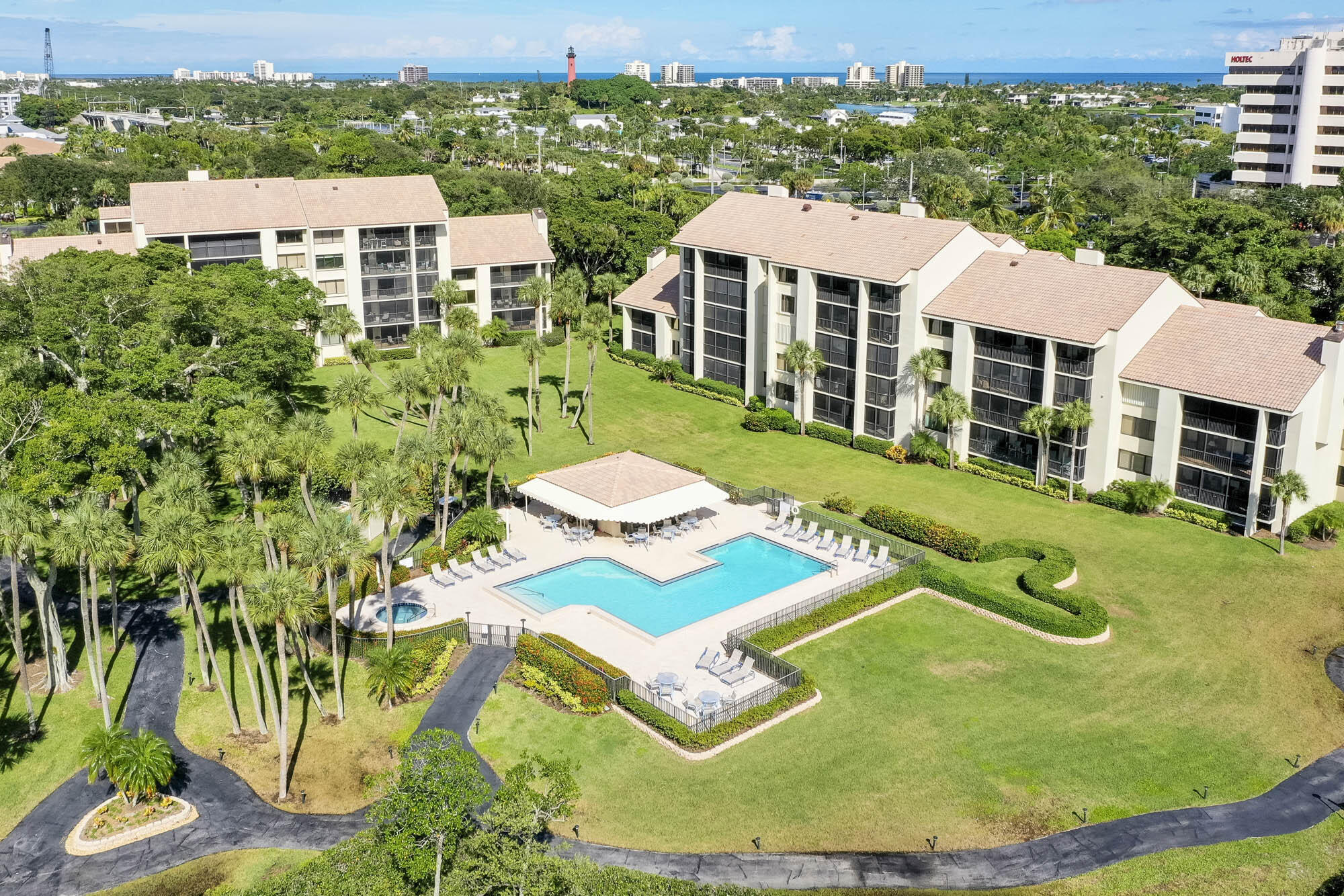 1000 N Us Highway 1 El201