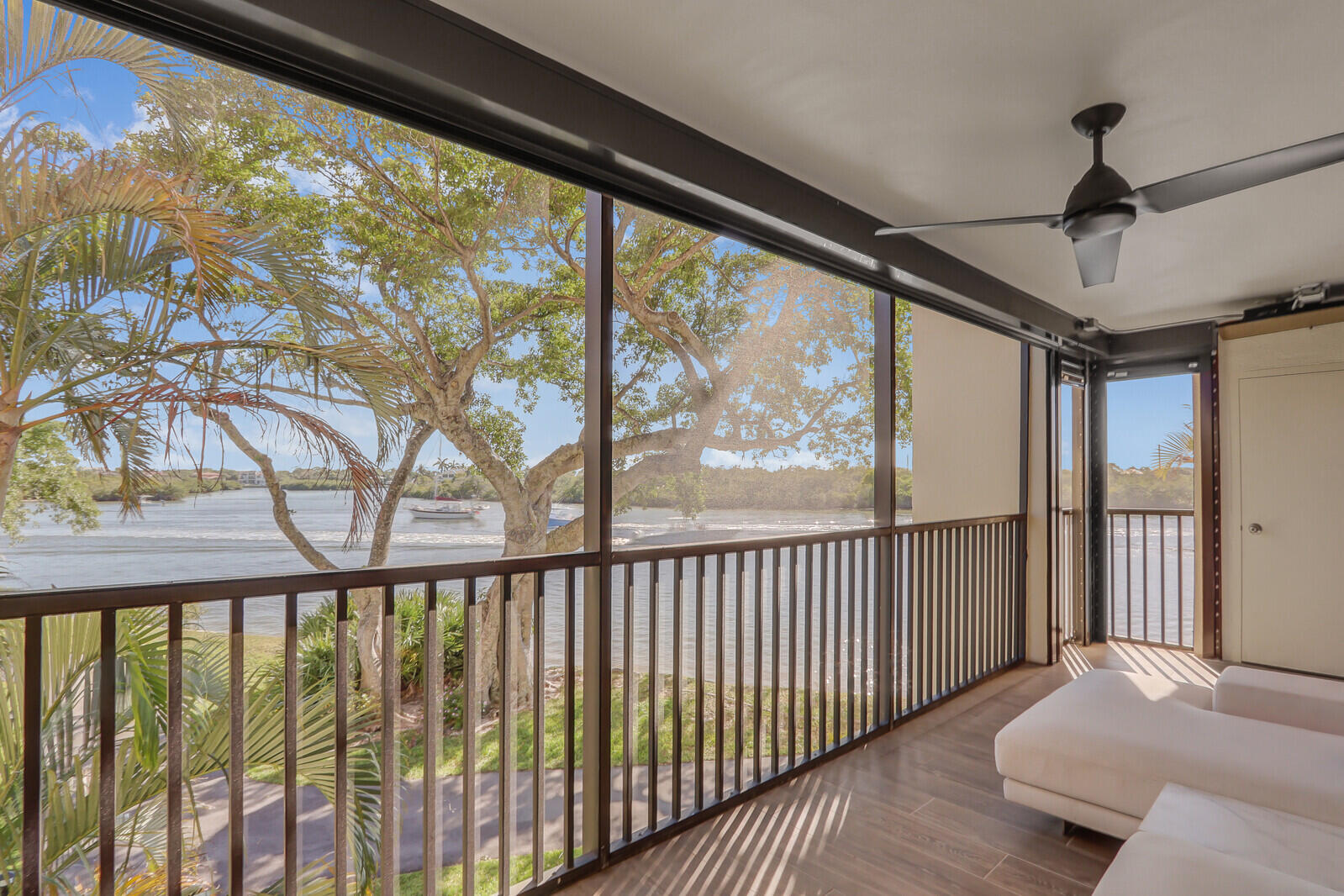 1000 N Us Highway 1 El201