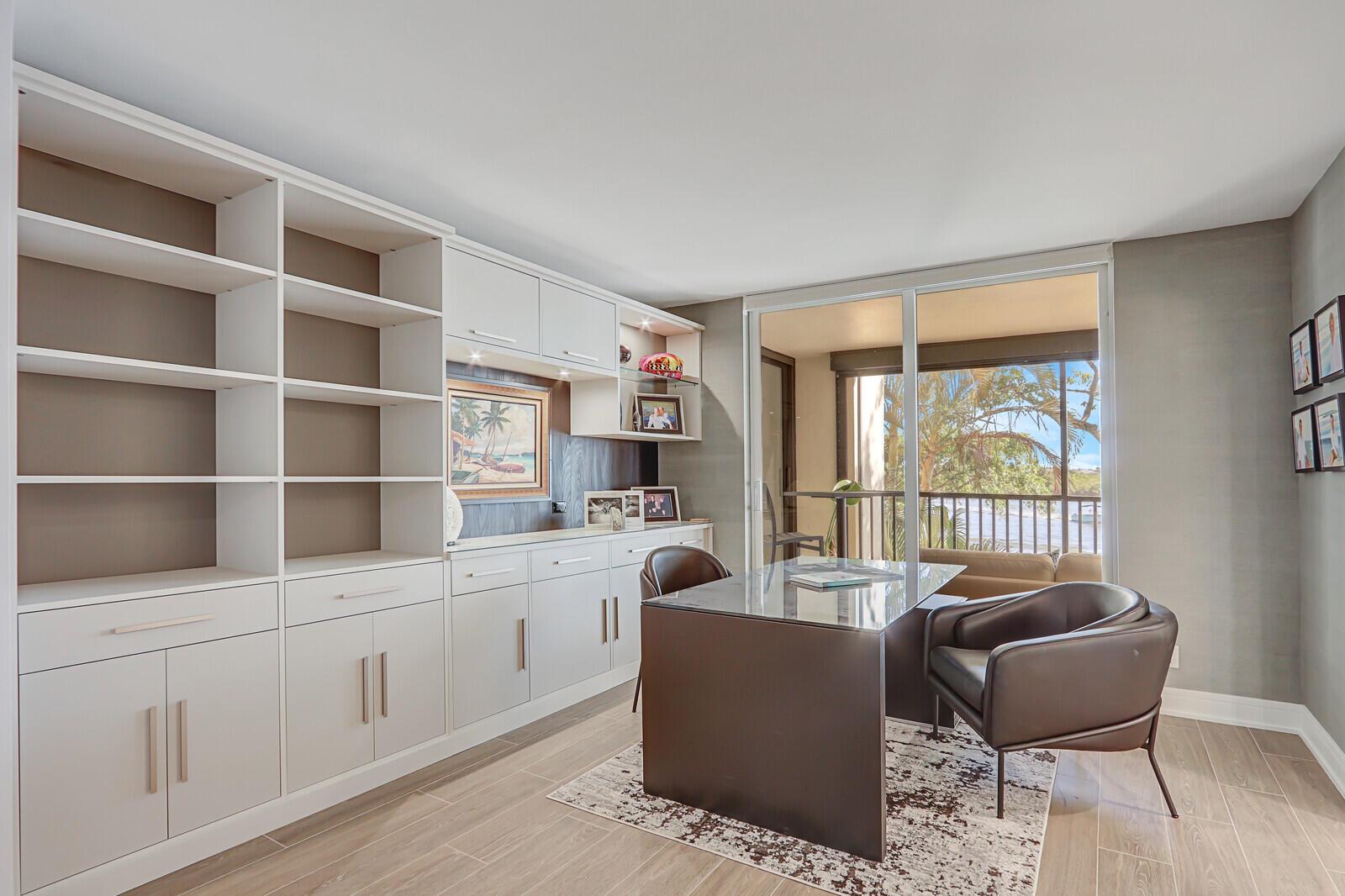 1000 N Us Highway 1 El201