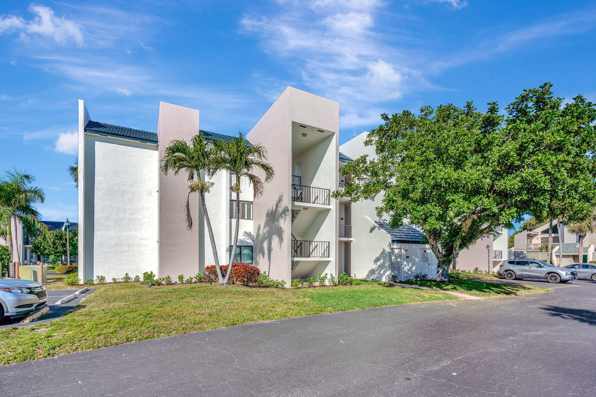 1605 S Us Highway 1 V6-205, Jupiter Unit: V6-205
