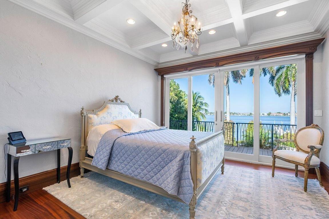 1880 S Ocean Boulevard, Manalapan