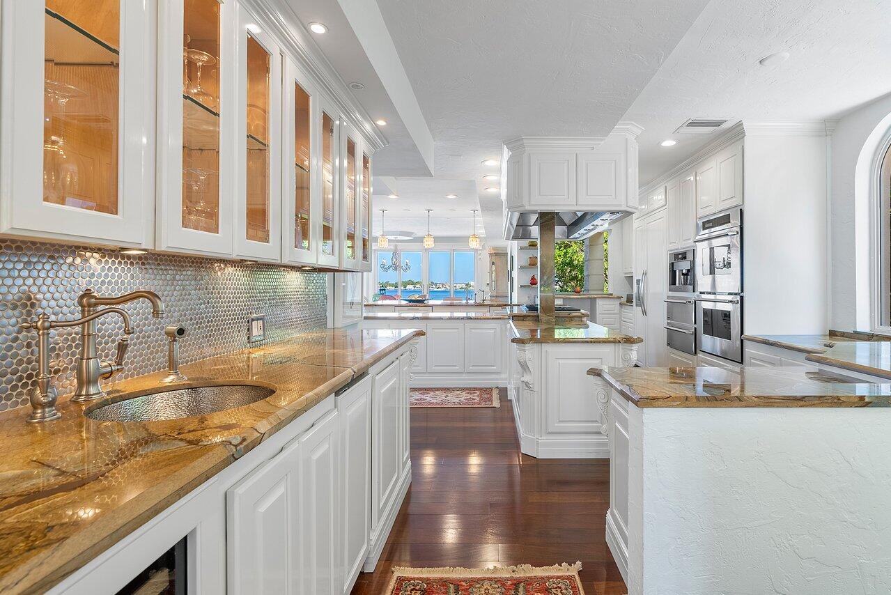 1880 S Ocean Boulevard, Manalapan