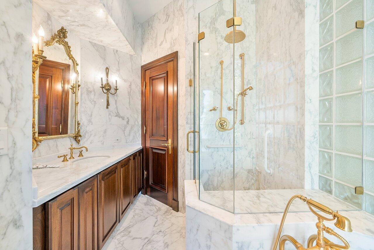 1880 S Ocean Boulevard, Manalapan