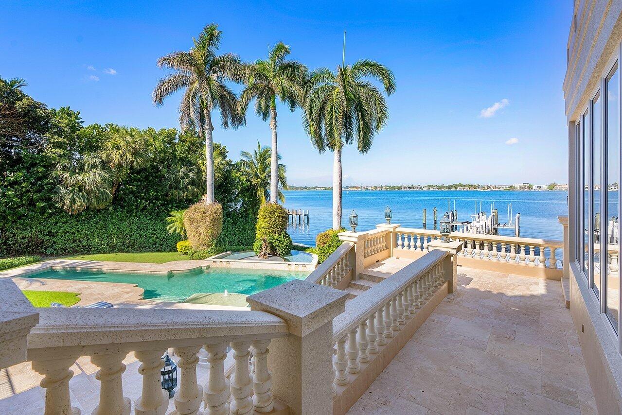 1880 S Ocean Boulevard, Manalapan