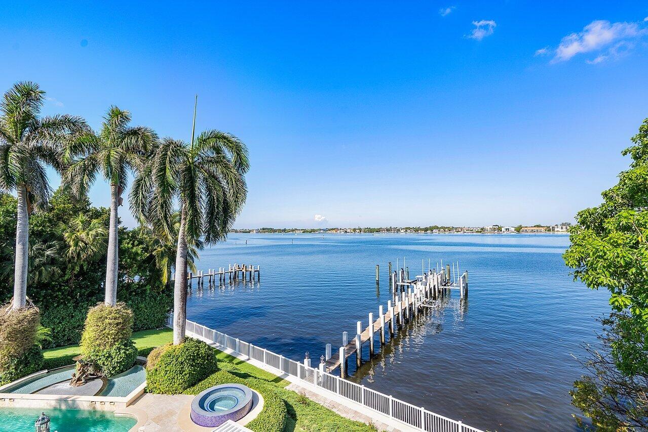 1880 S Ocean Boulevard, Manalapan