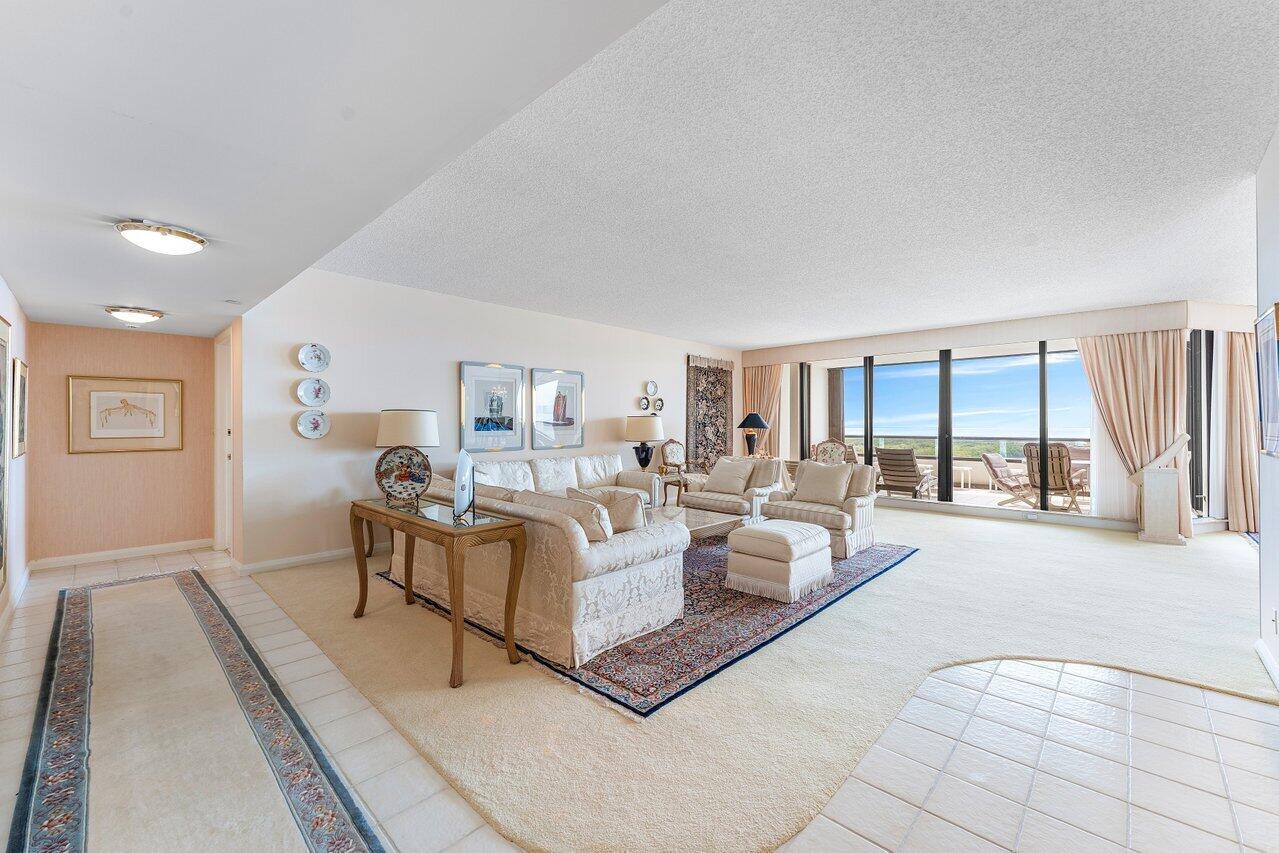 100 Lakeshore Drive 1557