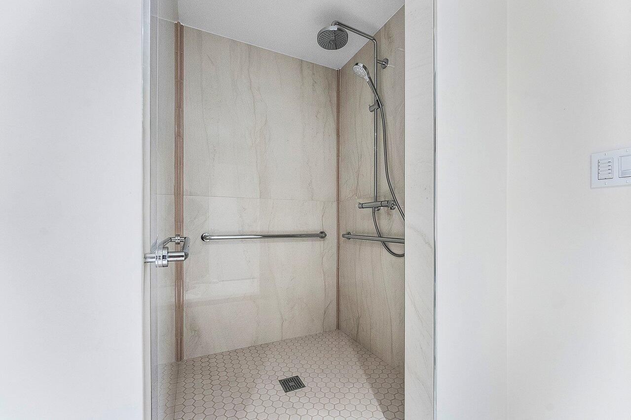 100 Lakeshore Drive 1557