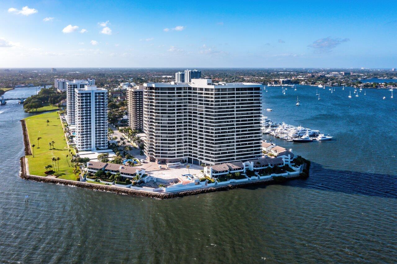 100 Lakeshore Drive 1557