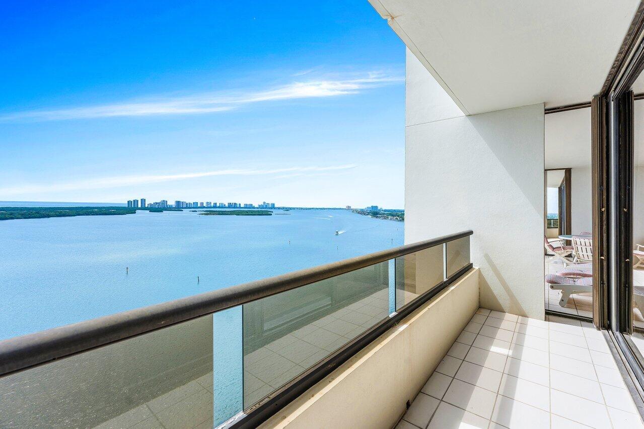 100 Lakeshore Drive 1557