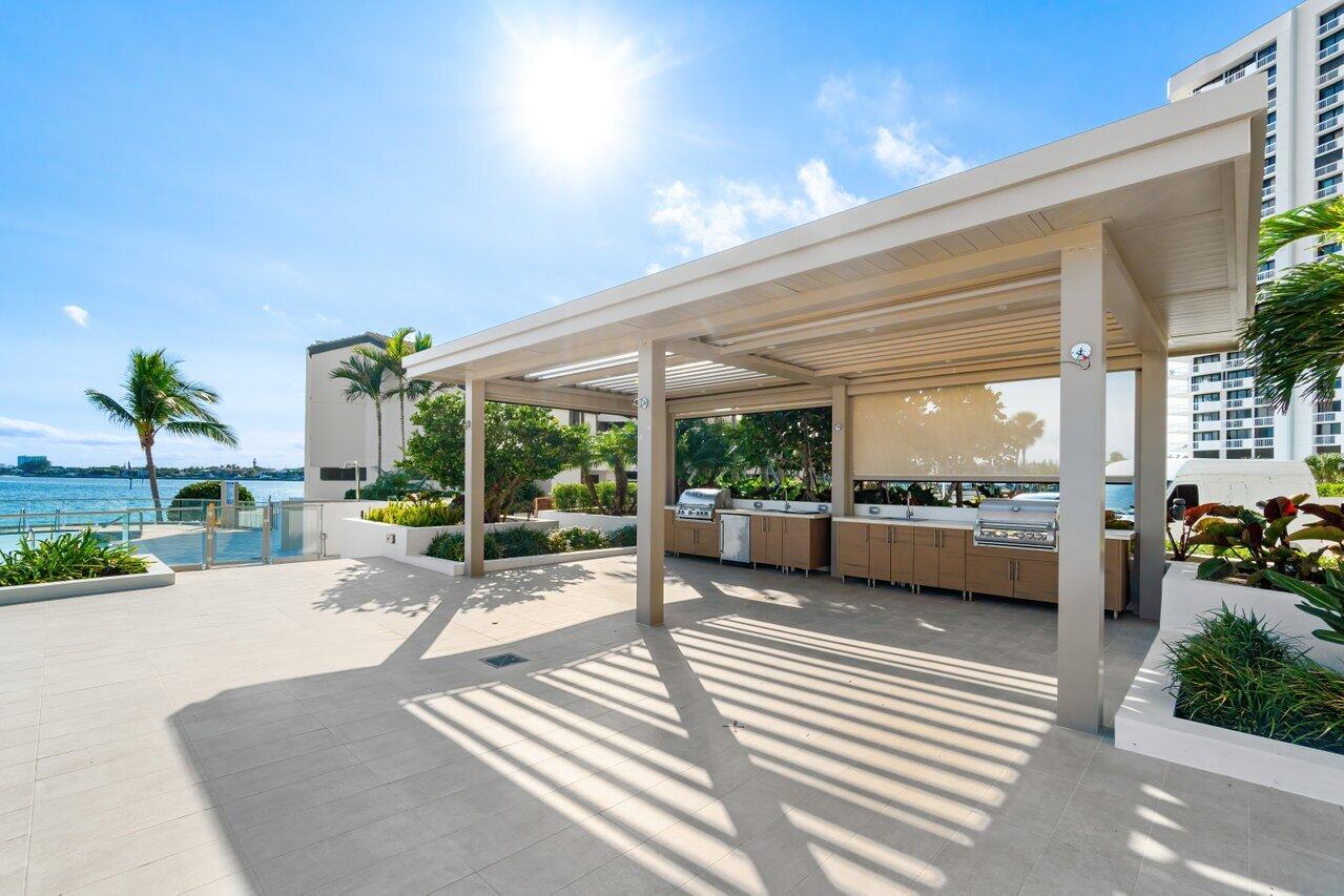 100 Lakeshore Drive 1557