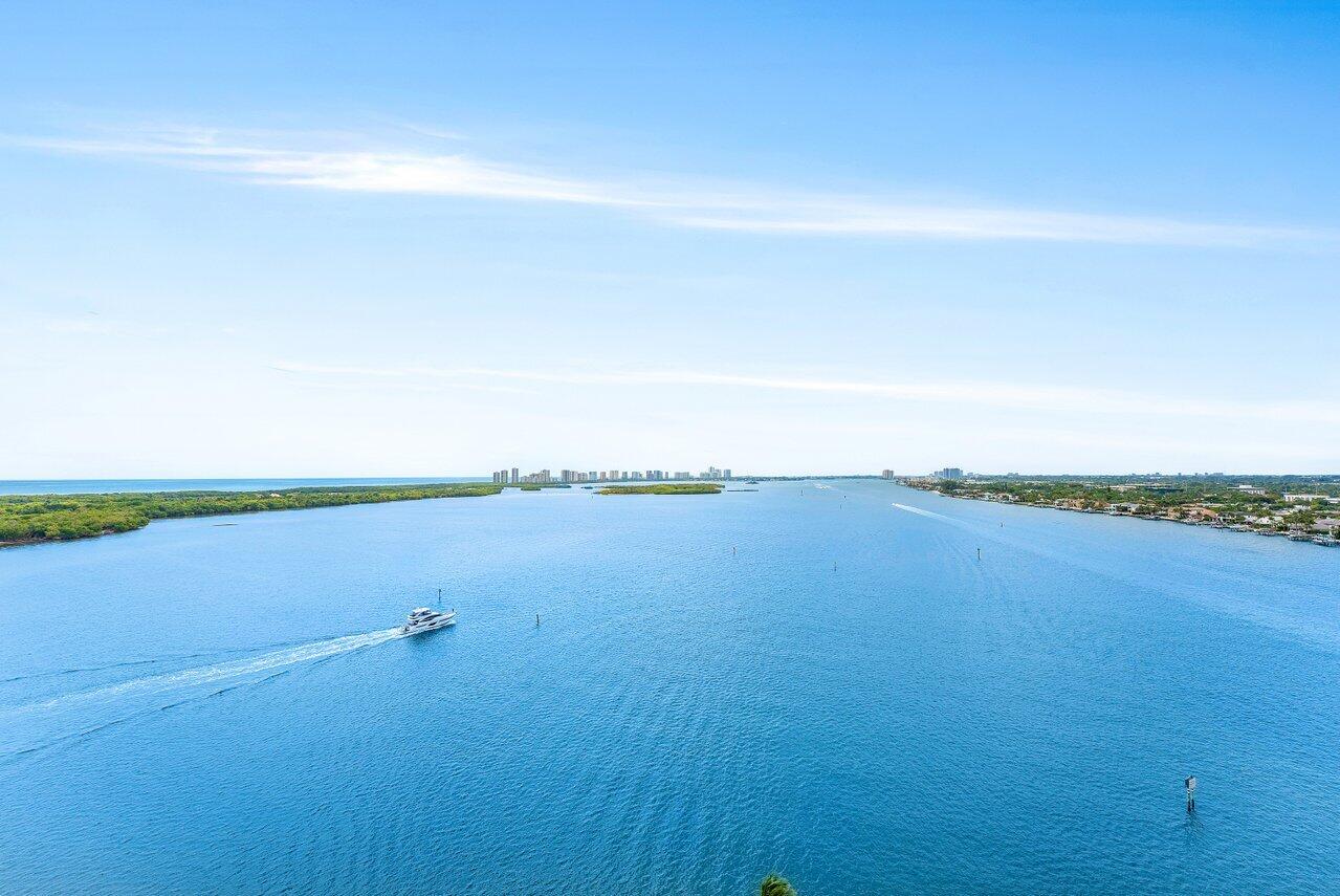 100 Lakeshore Drive 1557