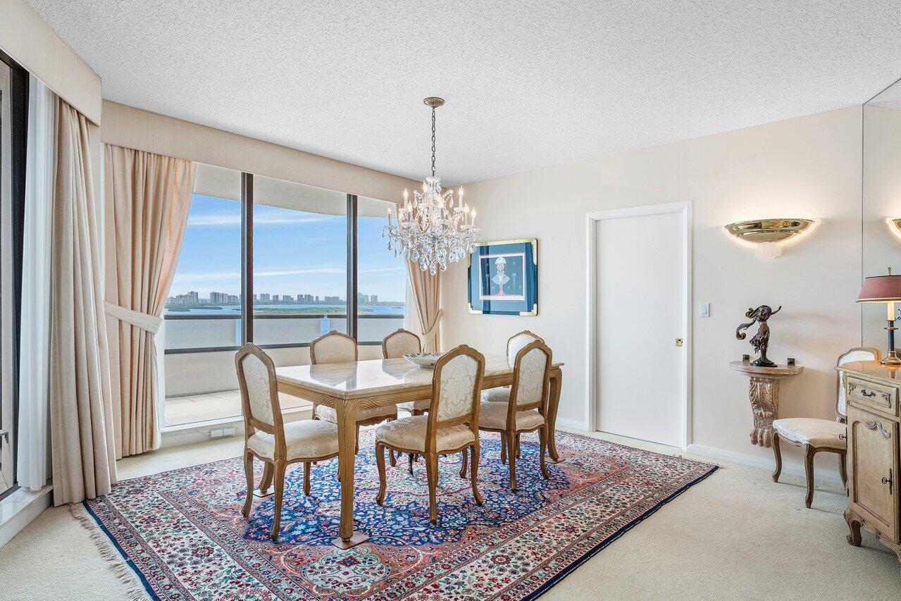 100 Lakeshore Drive 1557