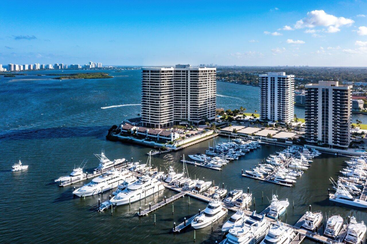 100 Lakeshore Drive 1557