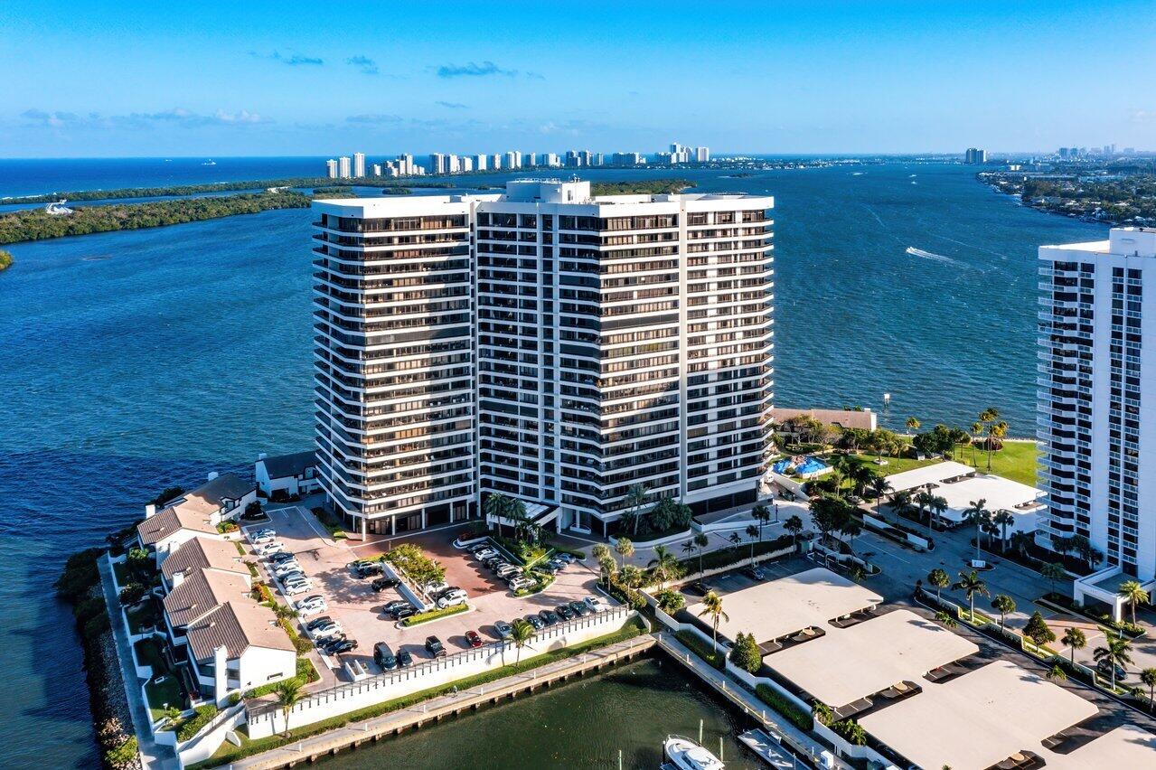 100 Lakeshore Drive 1557