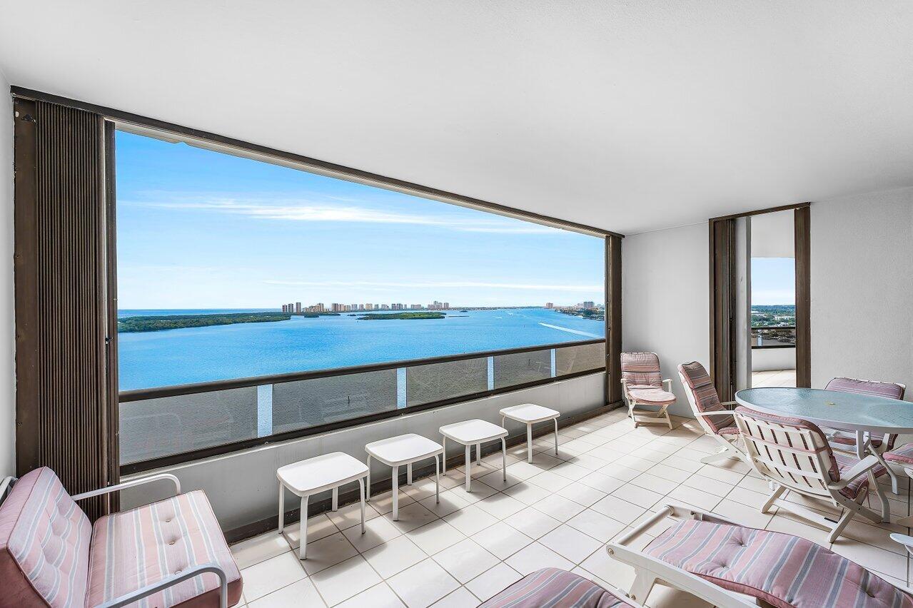 100 Lakeshore Drive 1557