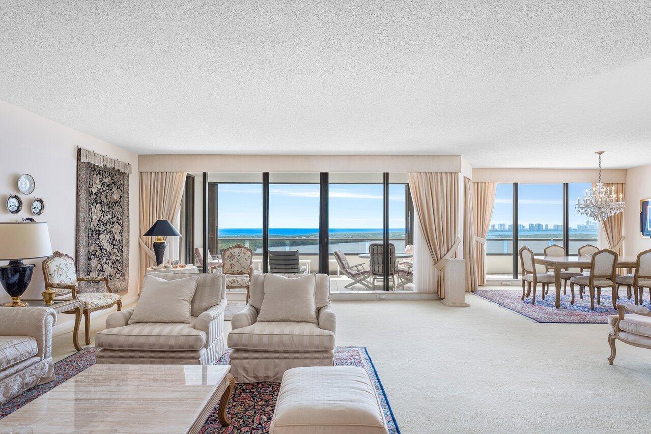 100 Lakeshore Drive 1557