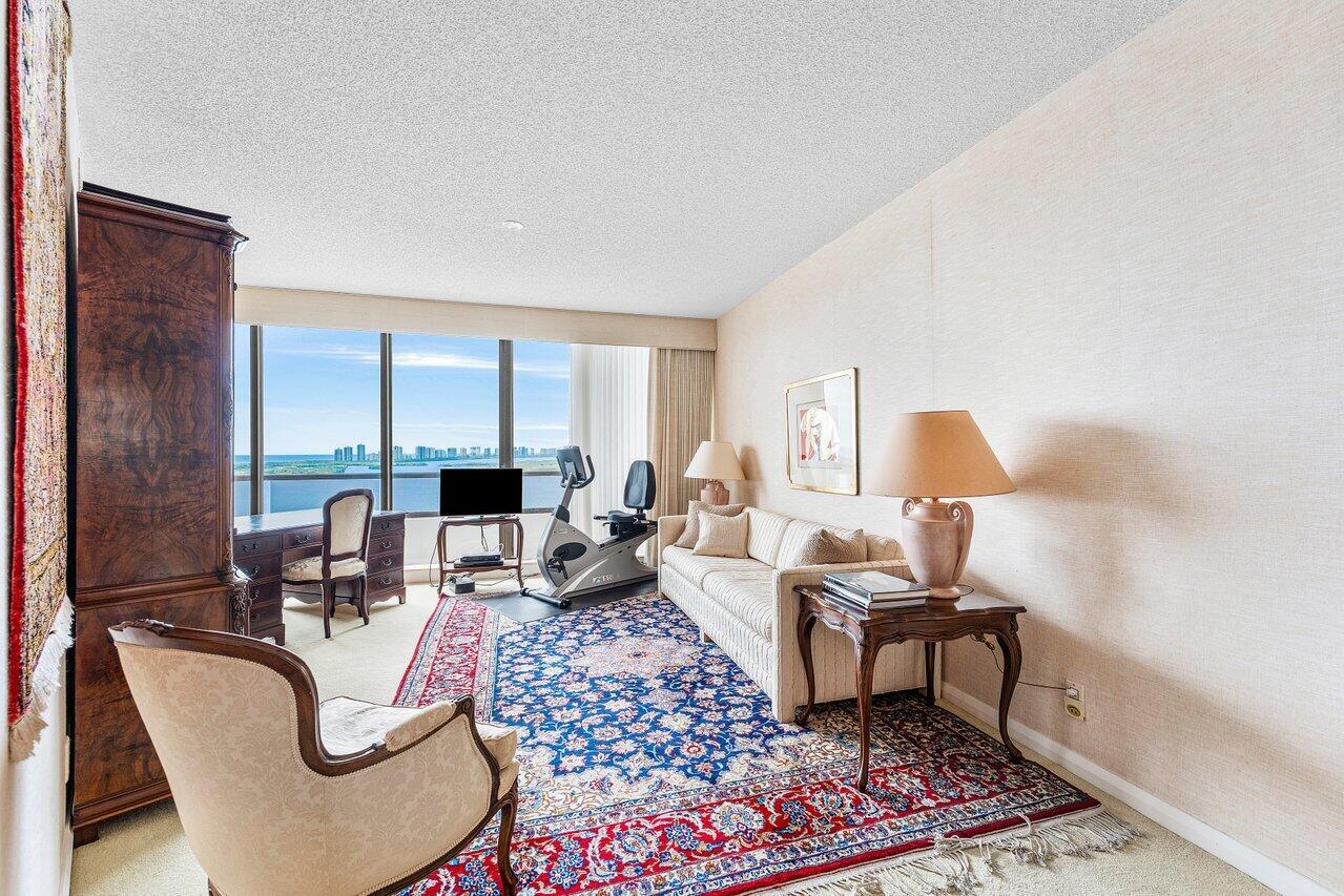 100 Lakeshore Drive 1557