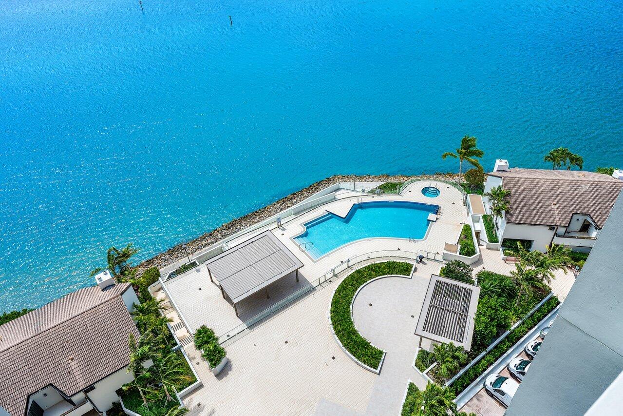 100 Lakeshore Drive 1557