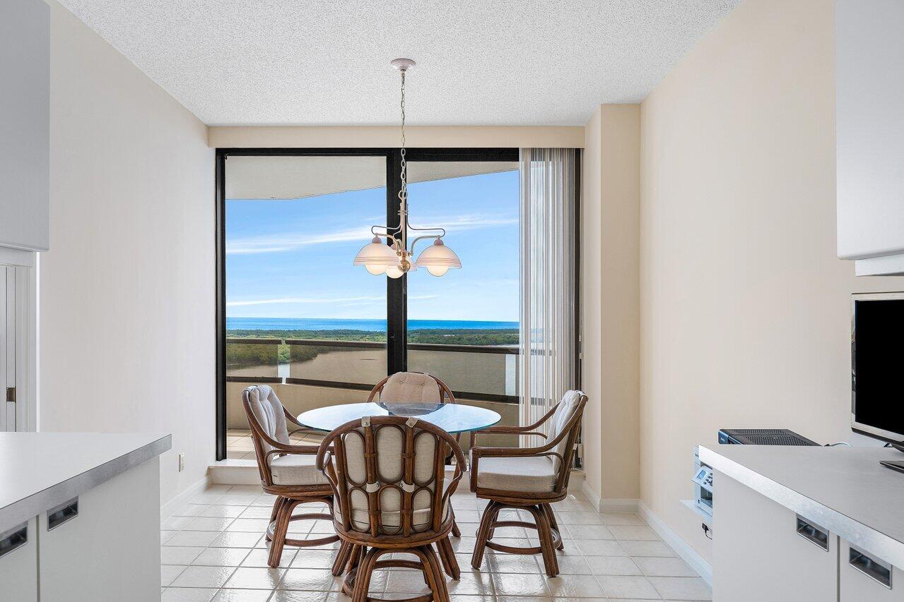 100 Lakeshore Drive 1557