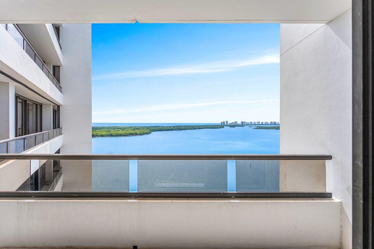 100 Lakeshore Drive 1557