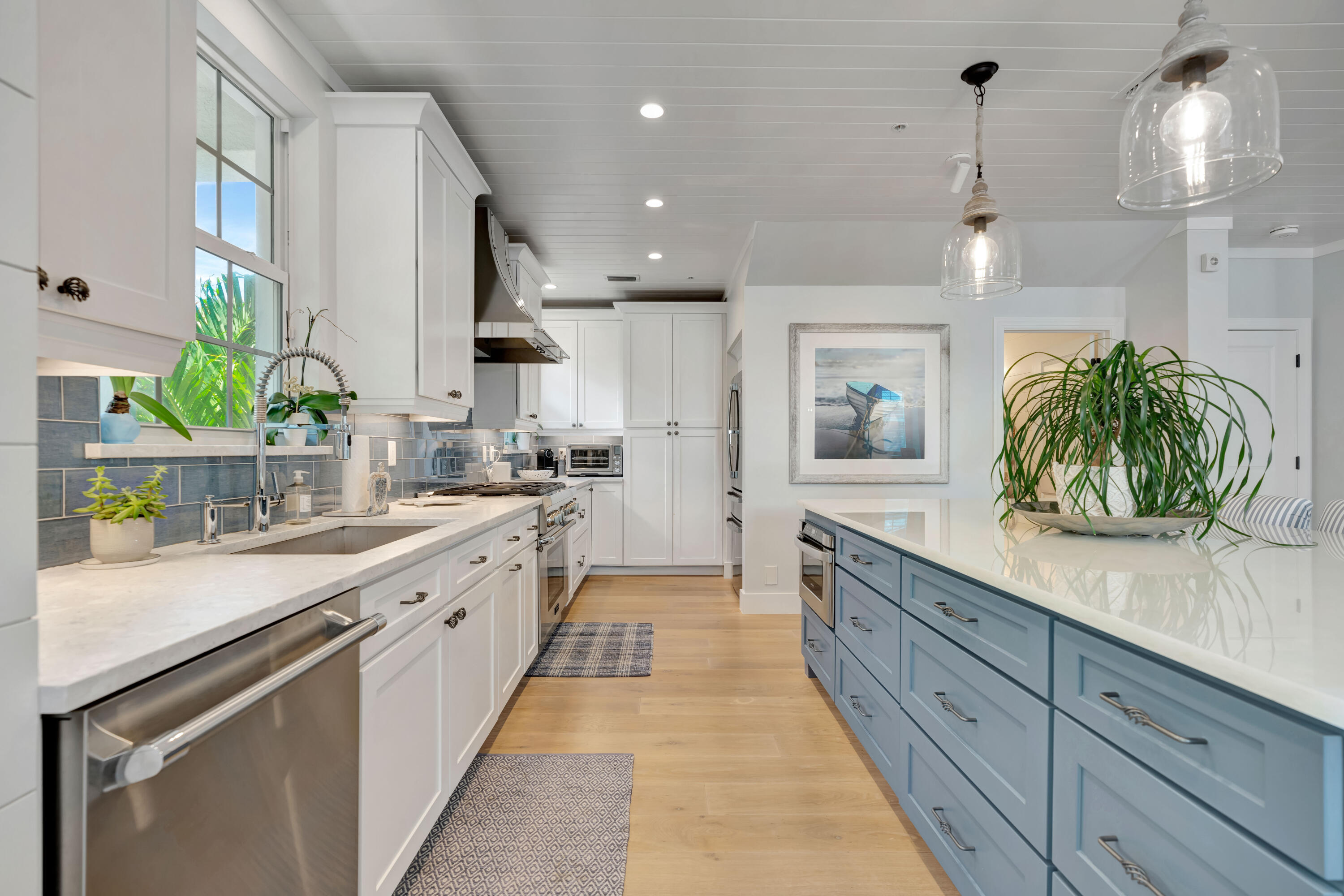 270 Mercury Road D