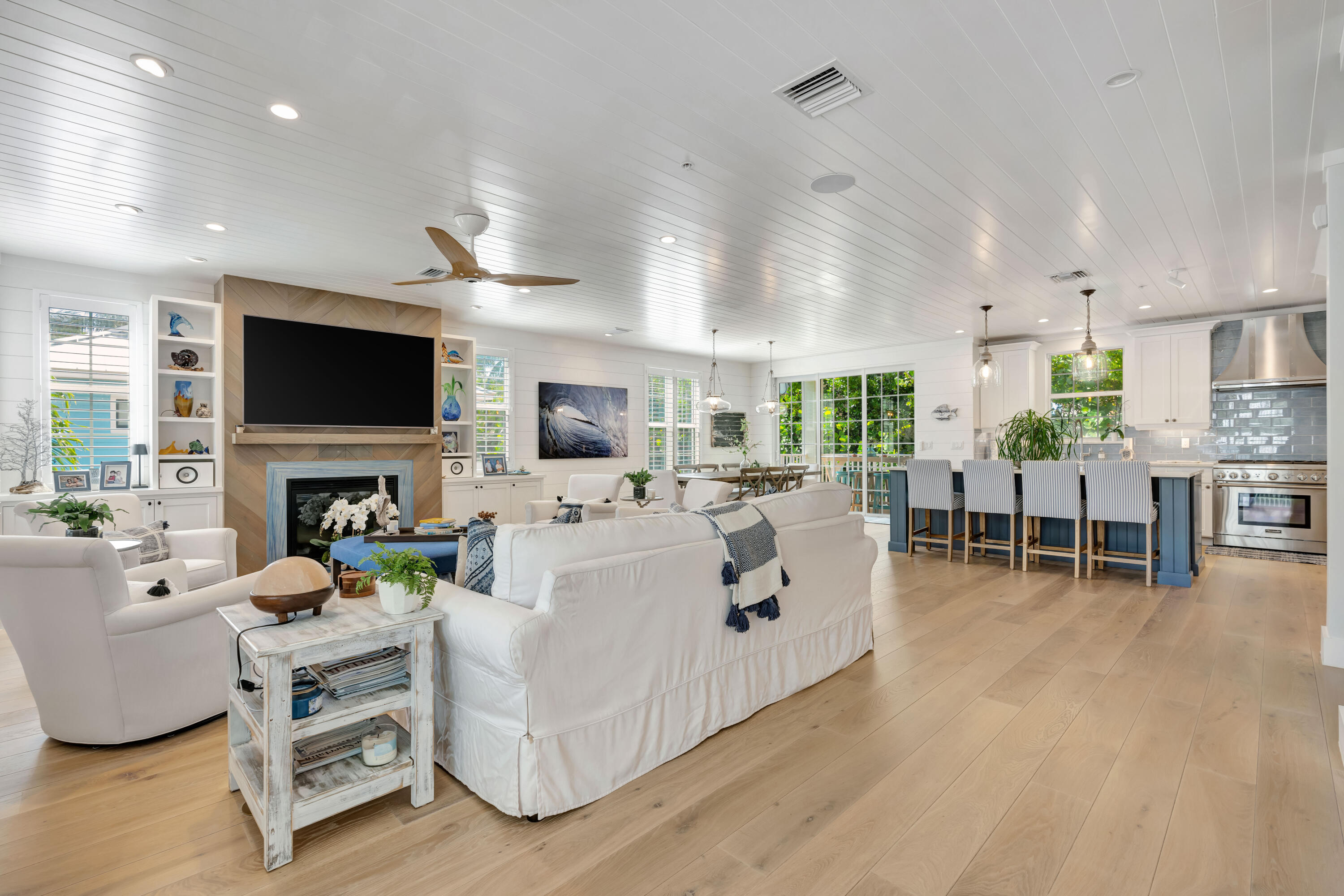 270 Mercury Road D