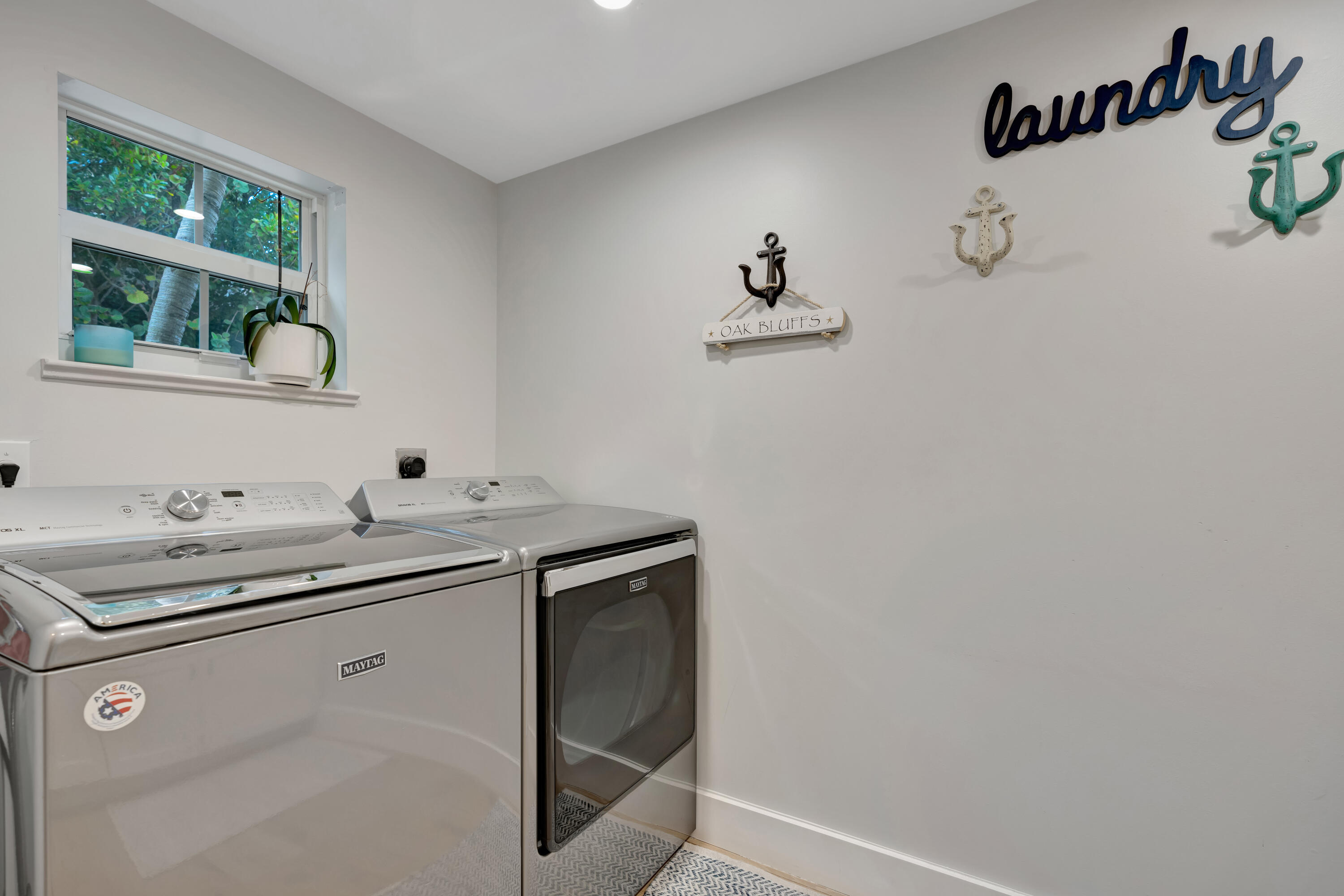 270 Mercury Road D