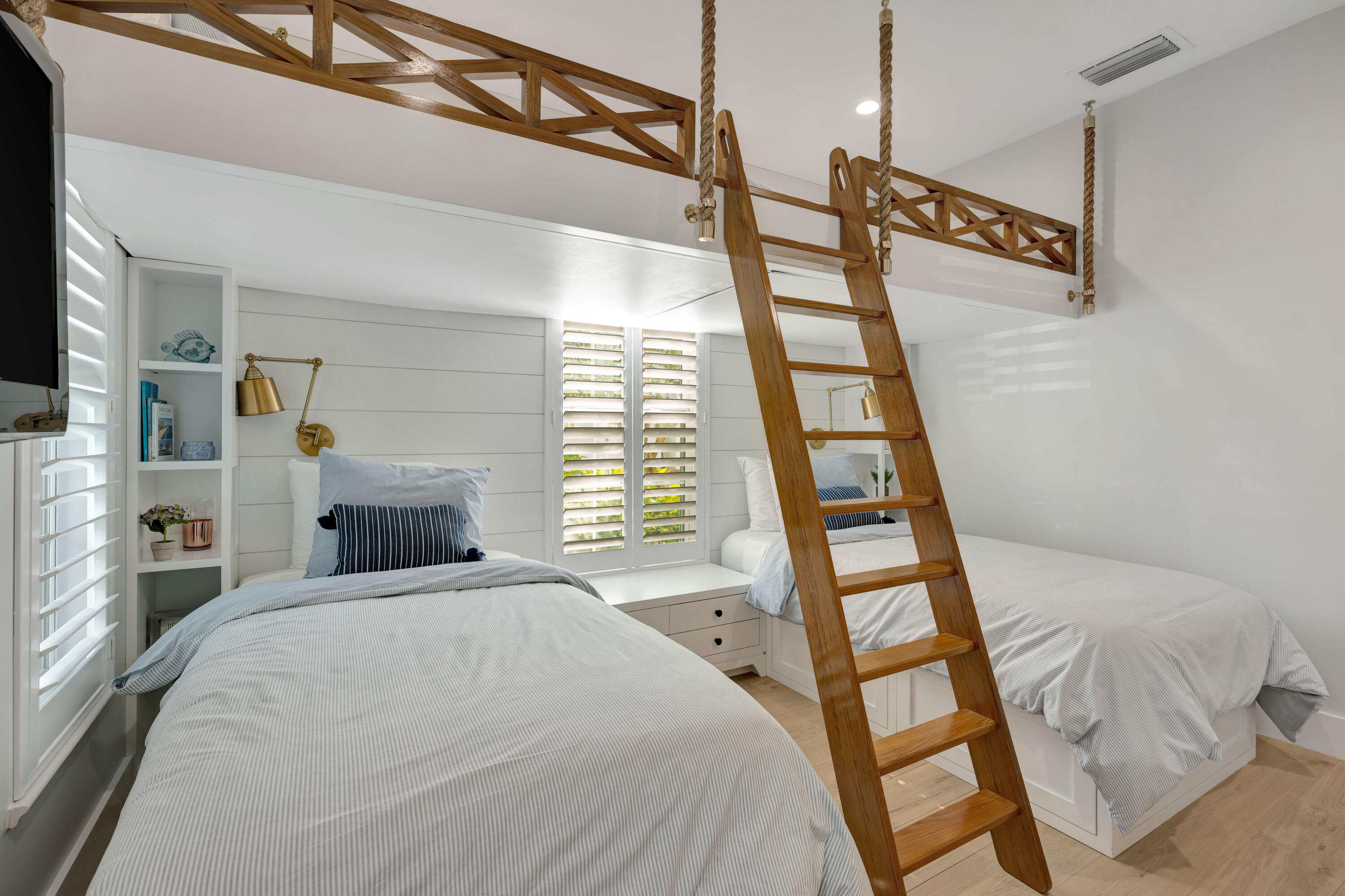 270 Mercury Road D