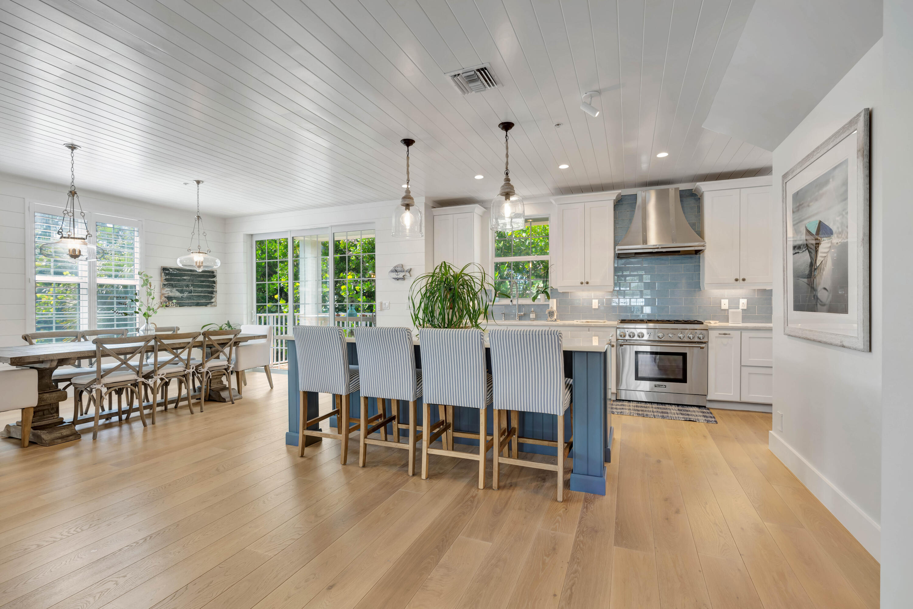 270 Mercury Road D