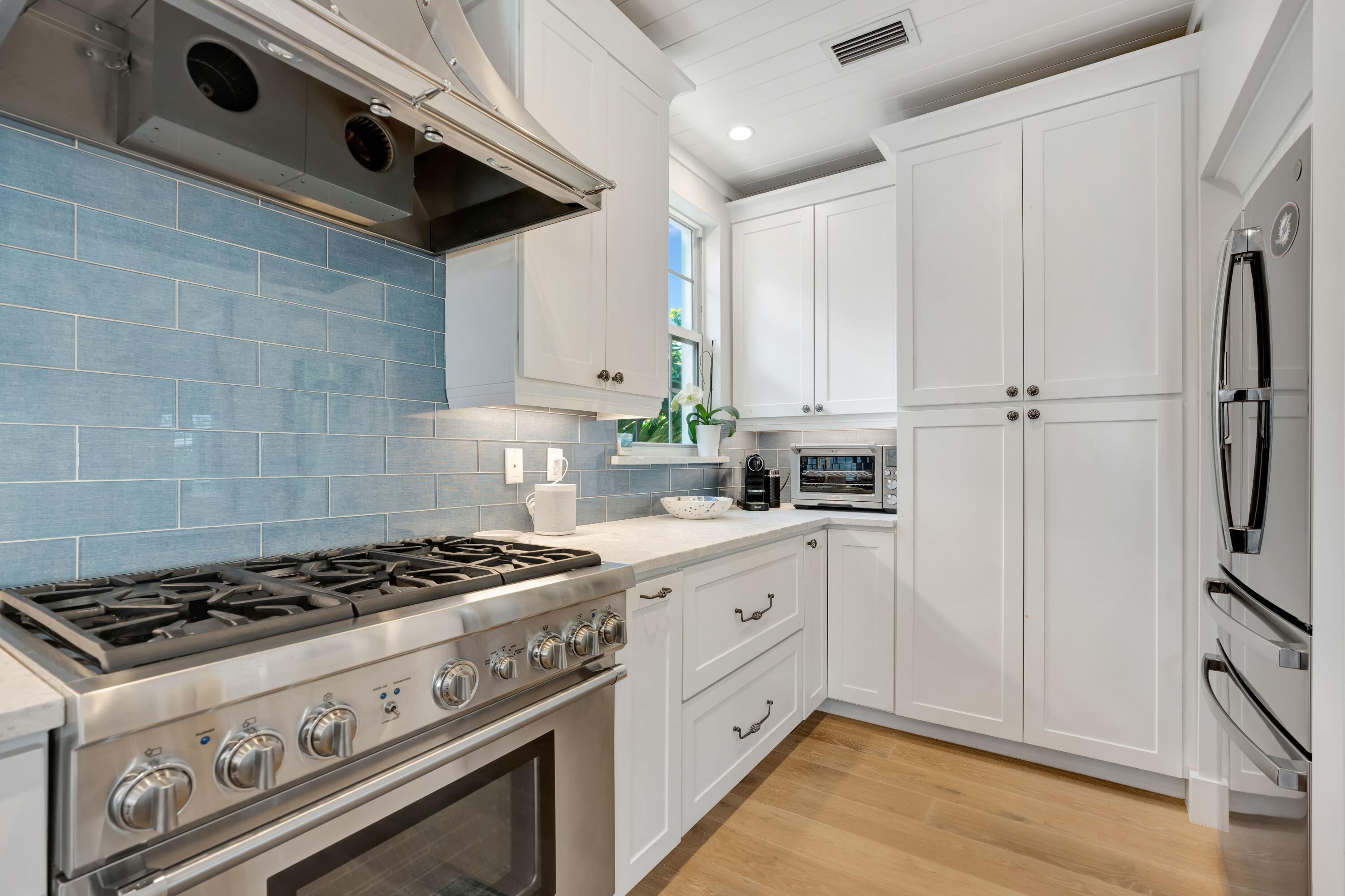 270 Mercury Road D