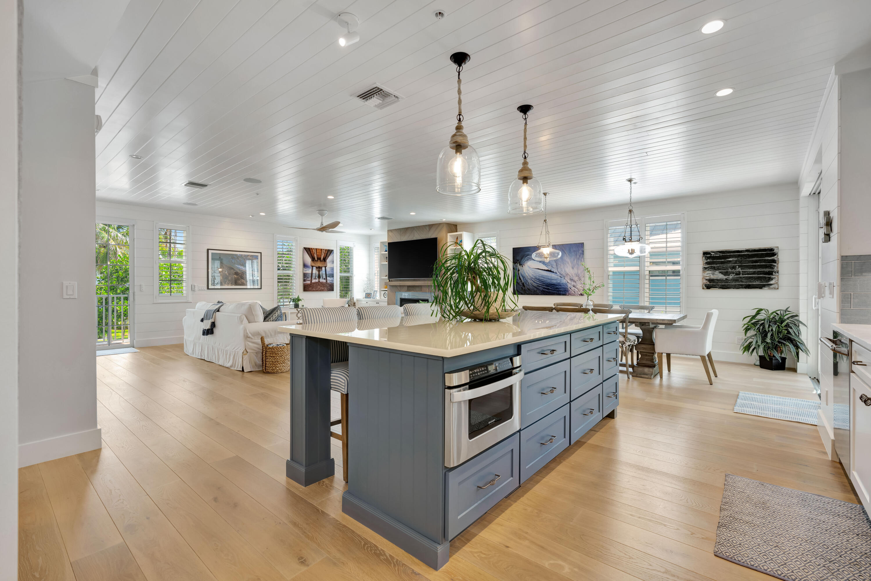 270 Mercury Road D