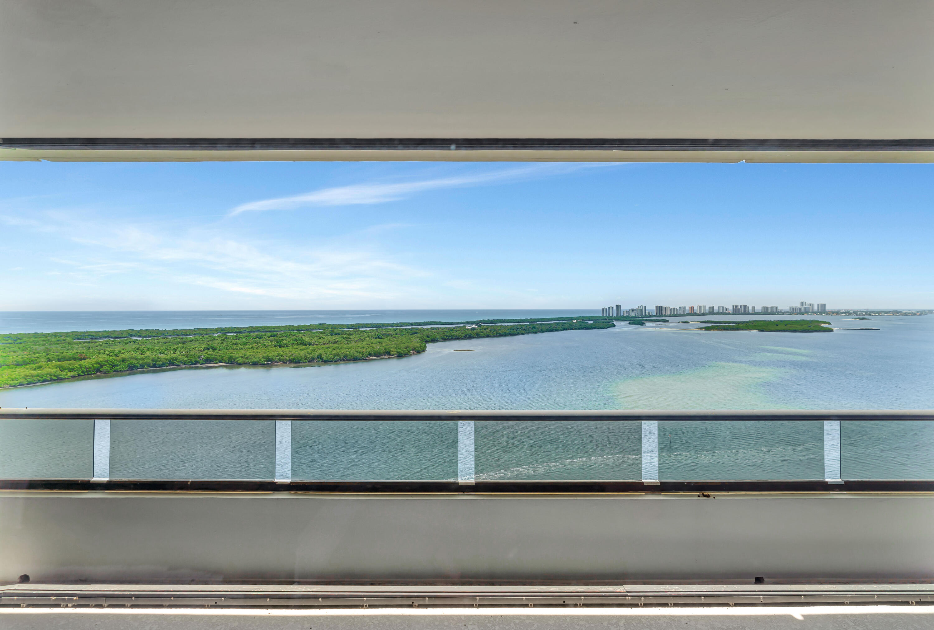 100 Lakeshore Drive 2153