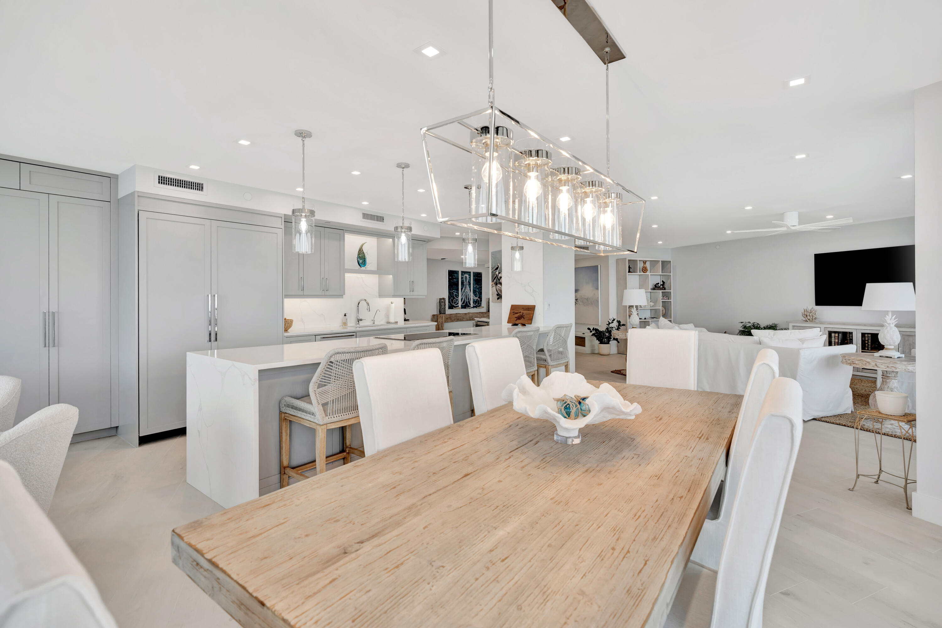 100 Lakeshore Drive 2153