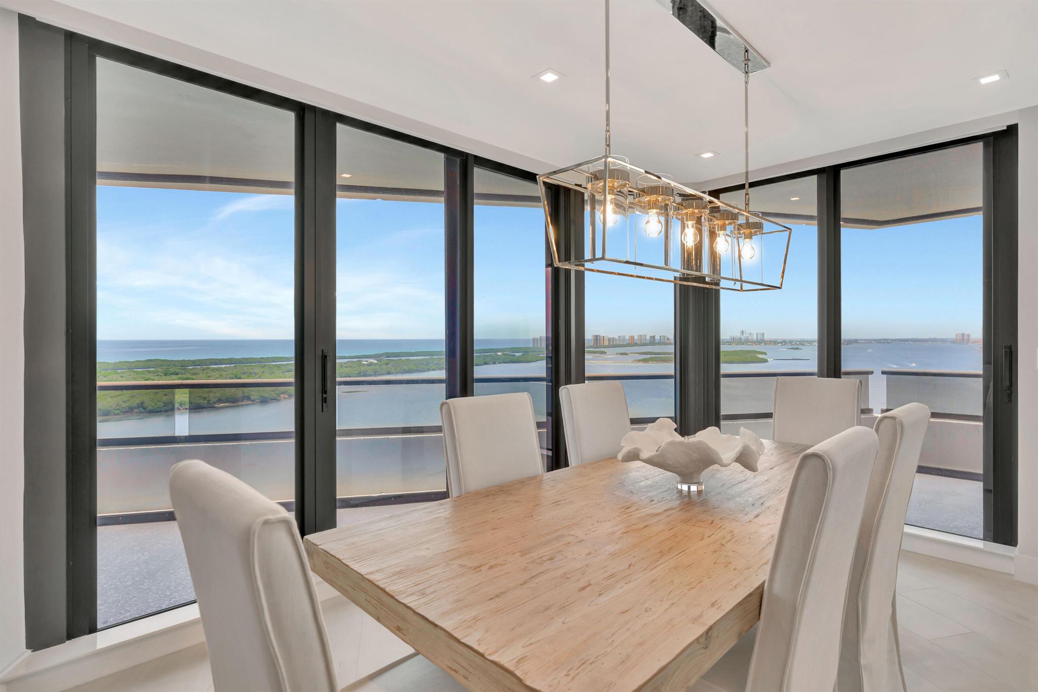 100 Lakeshore Drive 2153