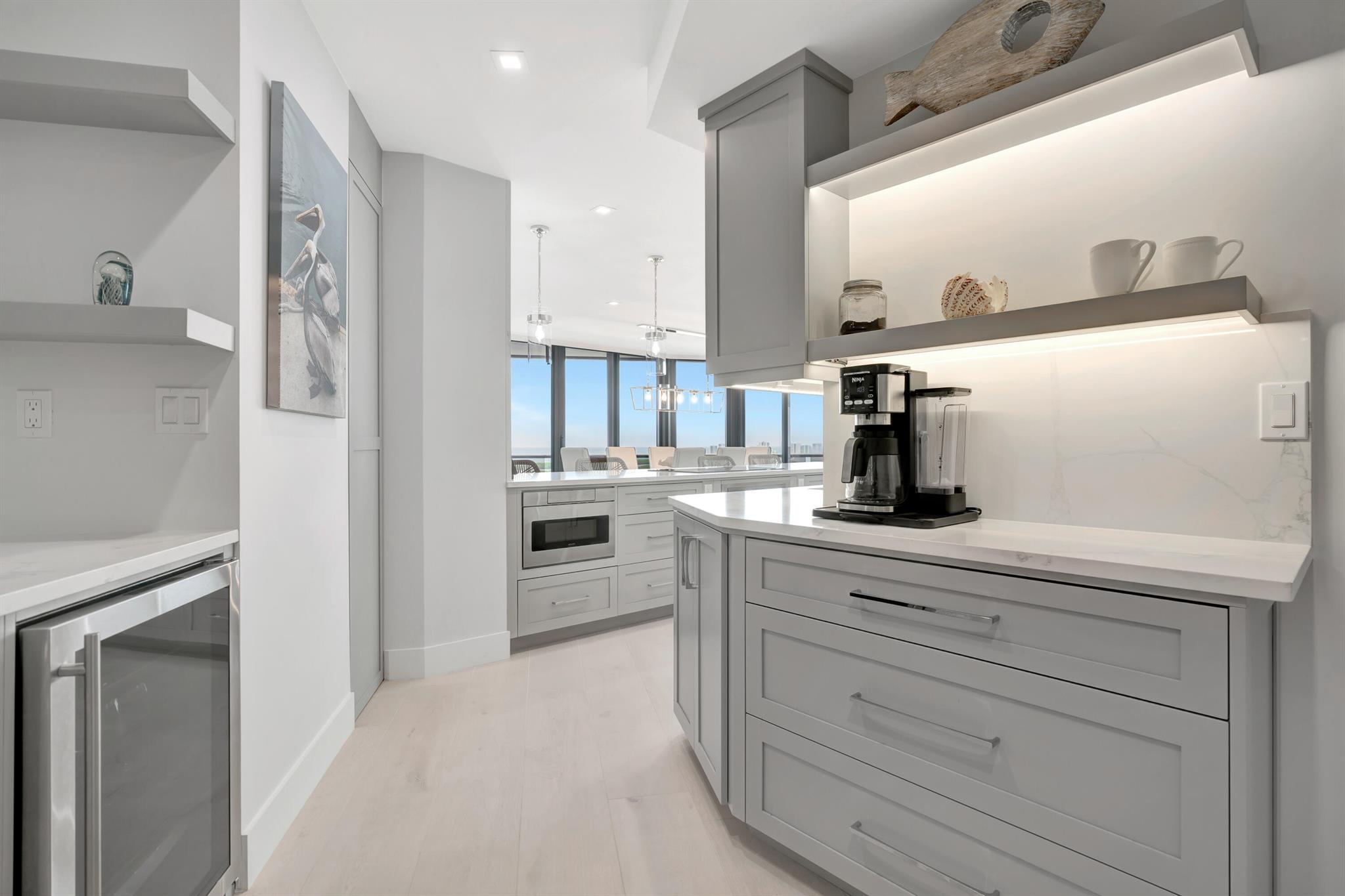 100 Lakeshore Drive 2153