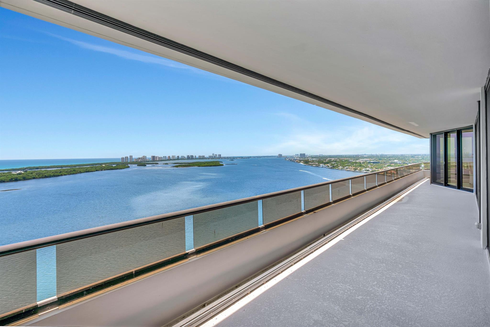 100 Lakeshore Drive 2153