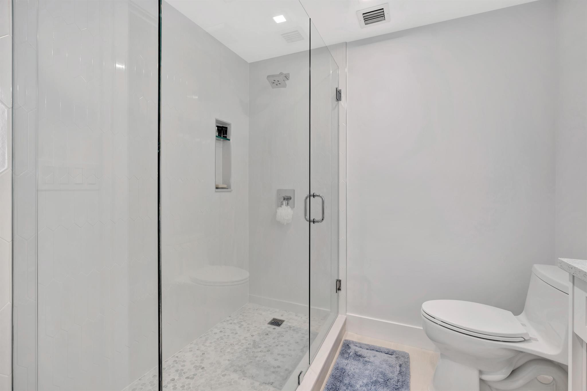 100 Lakeshore Drive 2153